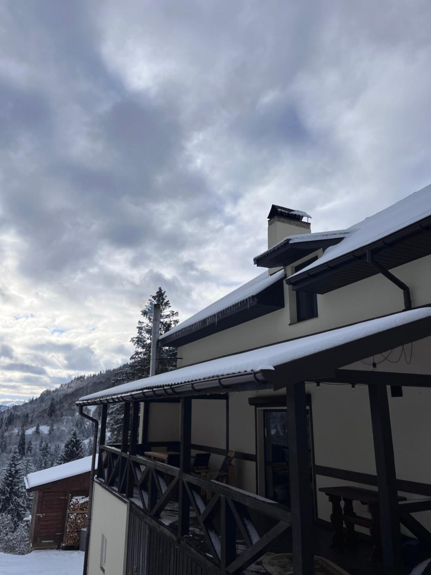 Hillside Lodge